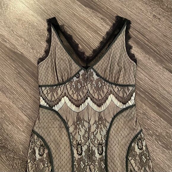 Ark & Co lace dress - Picture 3 of 9